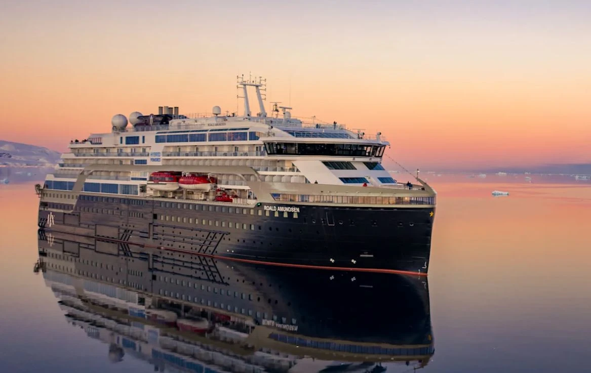 Imagem ilustrativa de HX Expeditions Cruzeiros Fluviais